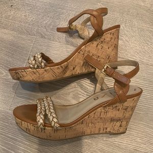 Unisa Wedge Heels—Tan & Gold Size 8.5!